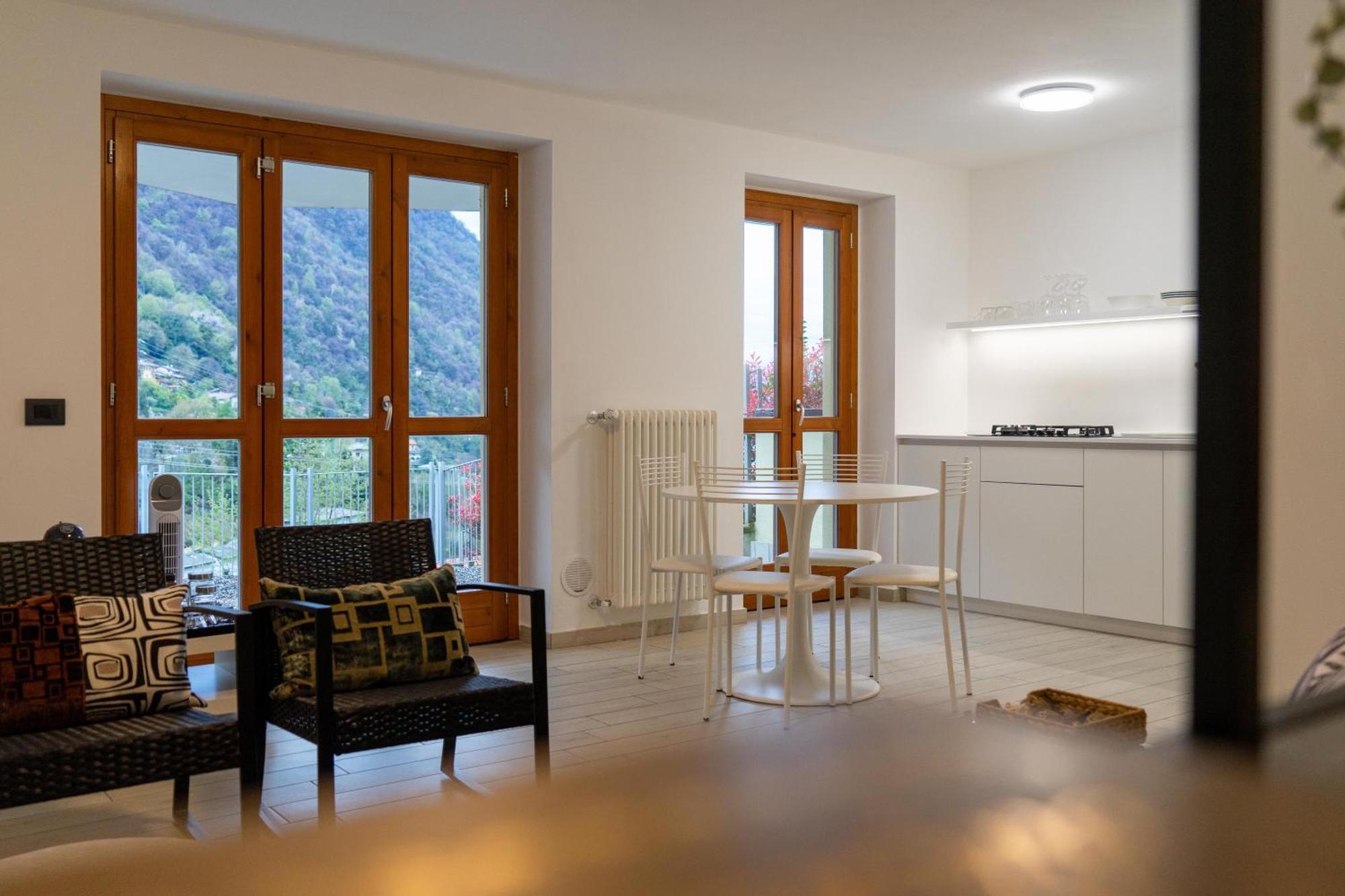 Vista Dolce Isola _ Lakeview Pool, Terrace & Garden Apartment Argegno Room photo