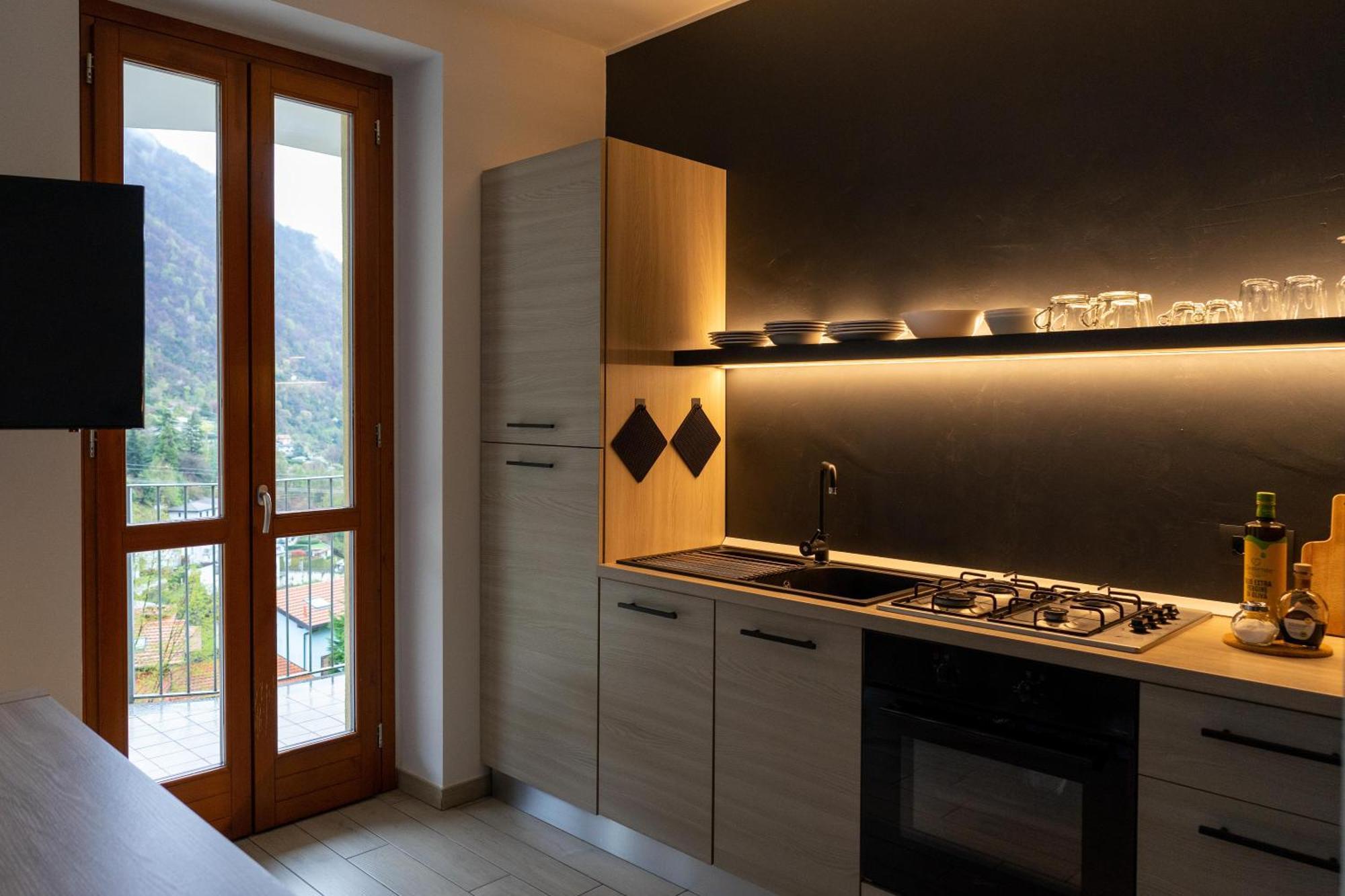 Vista Dolce Isola _ Lakeview Pool, Terrace & Garden Apartment Argegno Room photo